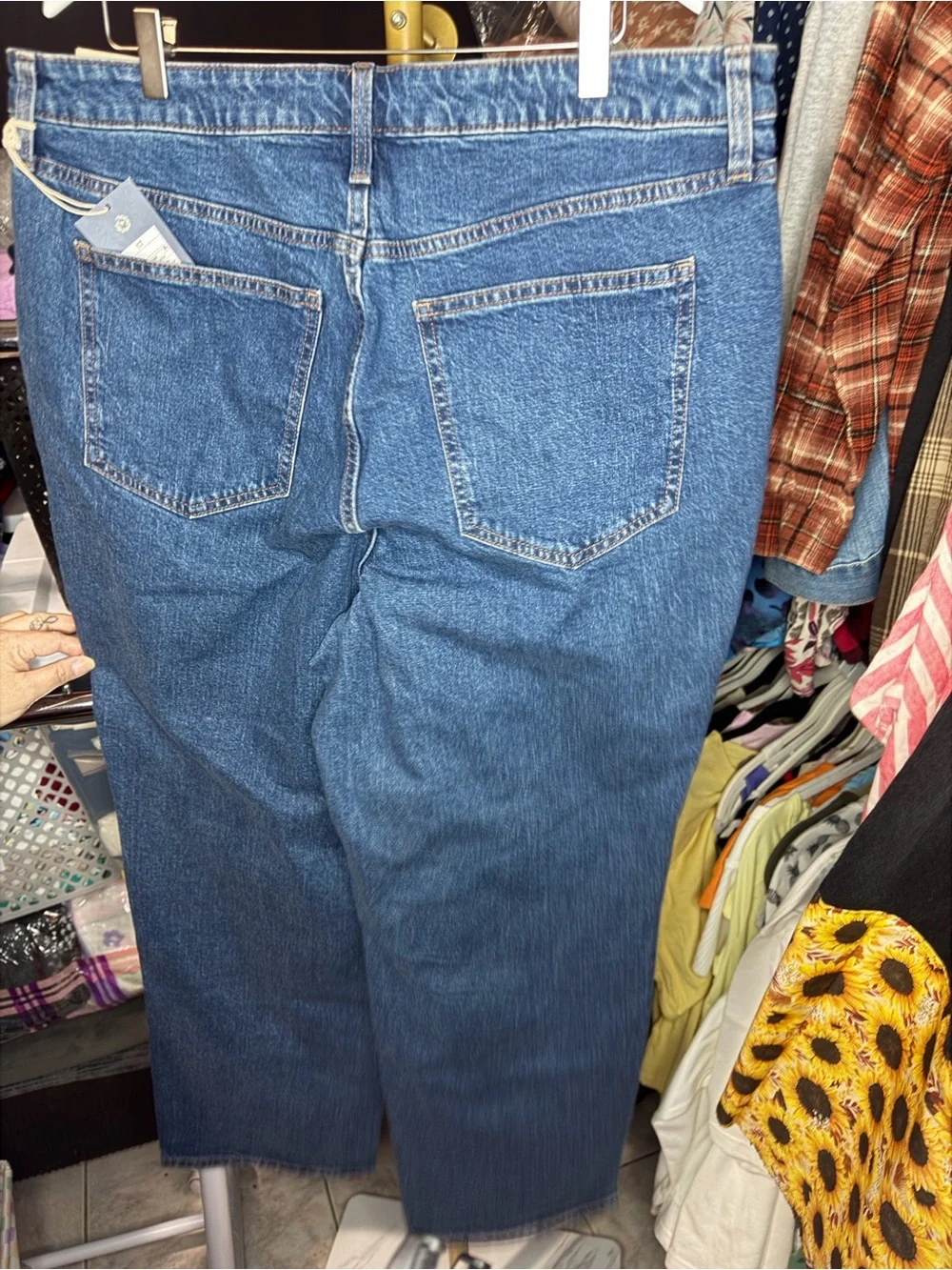 Universal Thread classic straight